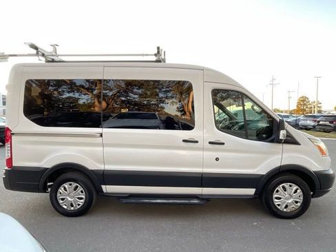 Used 2016 Ford Transit 150 XLT image 2