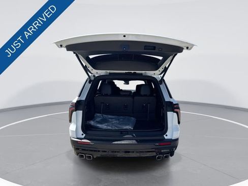 New 2026 Chevrolet Traverse LT image 24