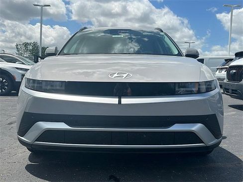 New 2025 Hyundai Ioniq 5 SEL image 12