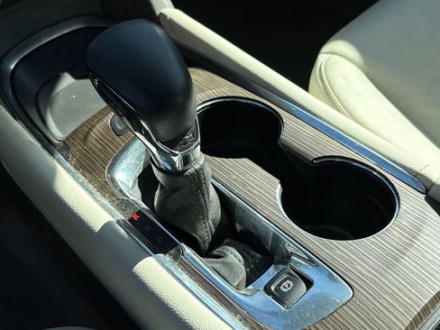 Used 2024 Chevrolet Malibu LT FWD image 27
