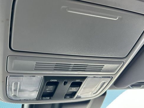 Used 2019 Honda Odyssey EX-L image 19