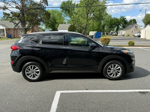 Used 2016 Hyundai Tucson SE w/ Option Group 02 AWD/4WD image 17