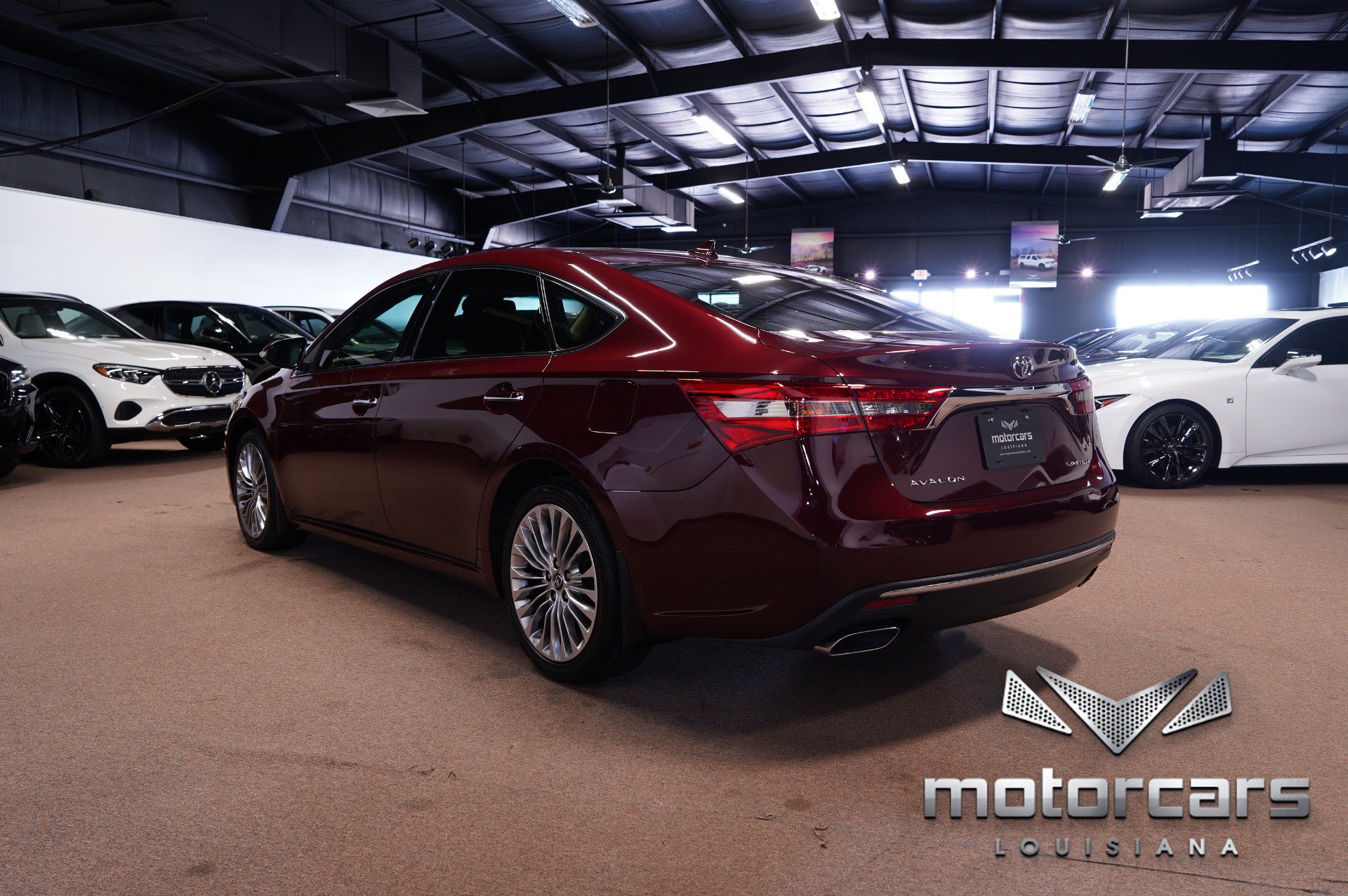 Used 2016 Toyota Avalon Limited w/ Toyota Safety Sense Package FWD image 5