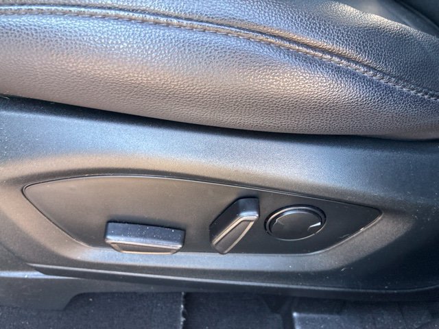 Used 2022 Ford Explorer Limited w/ Equipment Group 301A RWD image 9