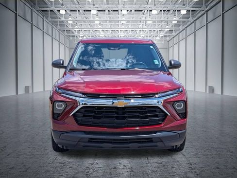 Used 2025 Chevrolet TrailBlazer LS FWD image 2