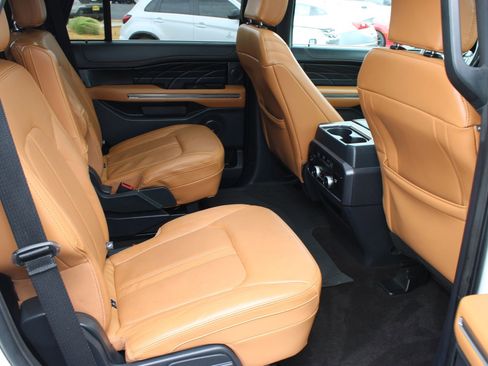 Used 2023 Ford Expedition Platinum AWD/4WD image 25