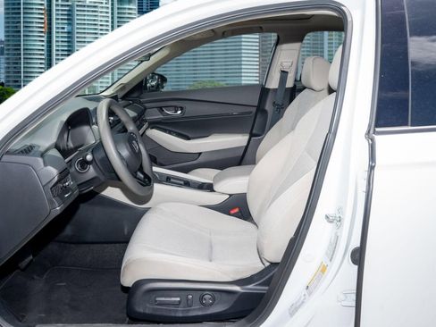 Certified 2023 Honda Accord EX image 15