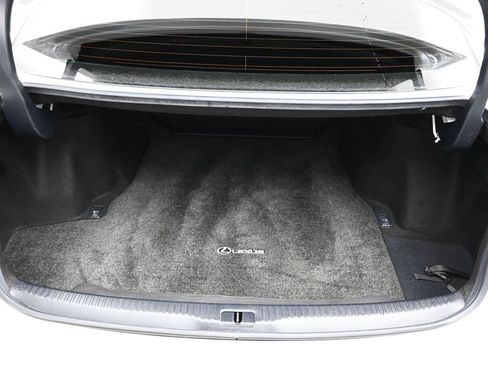 Used 2020 Lexus IS 300 image 42