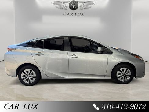 Used 2018 Toyota Prius Two w/ Prius Two Safety Plus Package FWD image 6