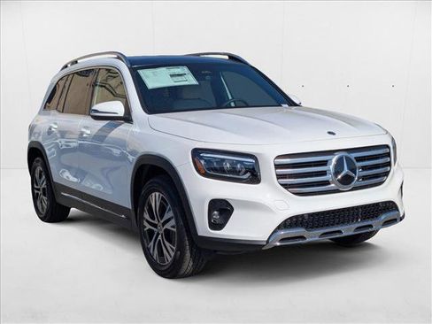 New 2026 Mercedes-Benz GLB 250 4MATIC image 5