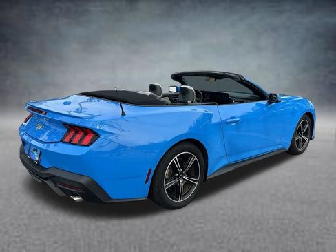 Used 2024 Ford Mustang Premium RWD image 5