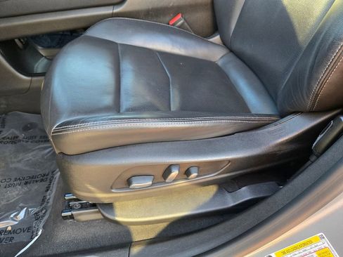 Used 2023 Cadillac XT5 Premium Luxury image 11