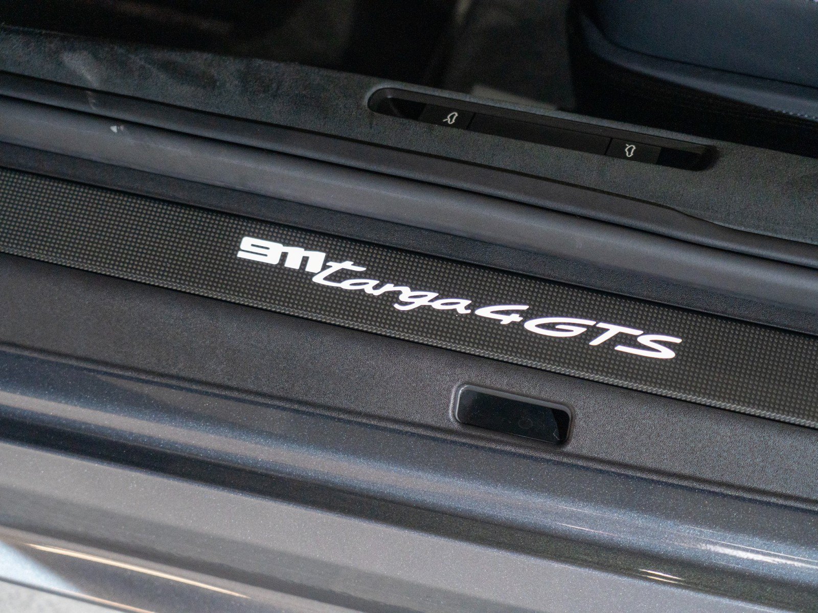 Certified 2026 Porsche 911 Targa 4 GTS AWD/4WD image 12
