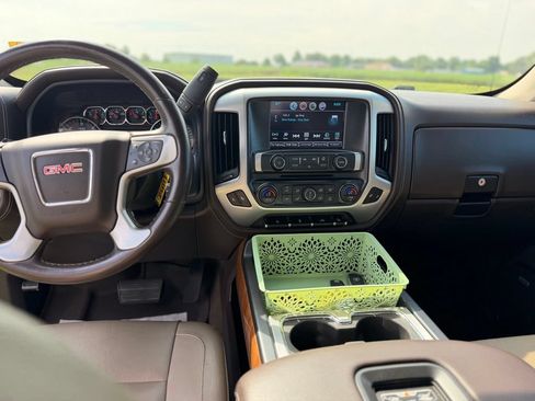 Used 2017 GMC Sierra 1500 SLT w/ SLT Premium Package AWD/4WD image 12