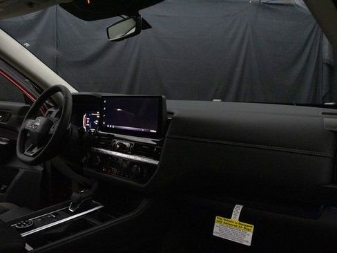 New 2026 Nissan Pathfinder Platinum image 15