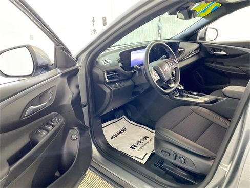 Used 2024 Buick Envista Preferred w/ Convenience I Package image 27