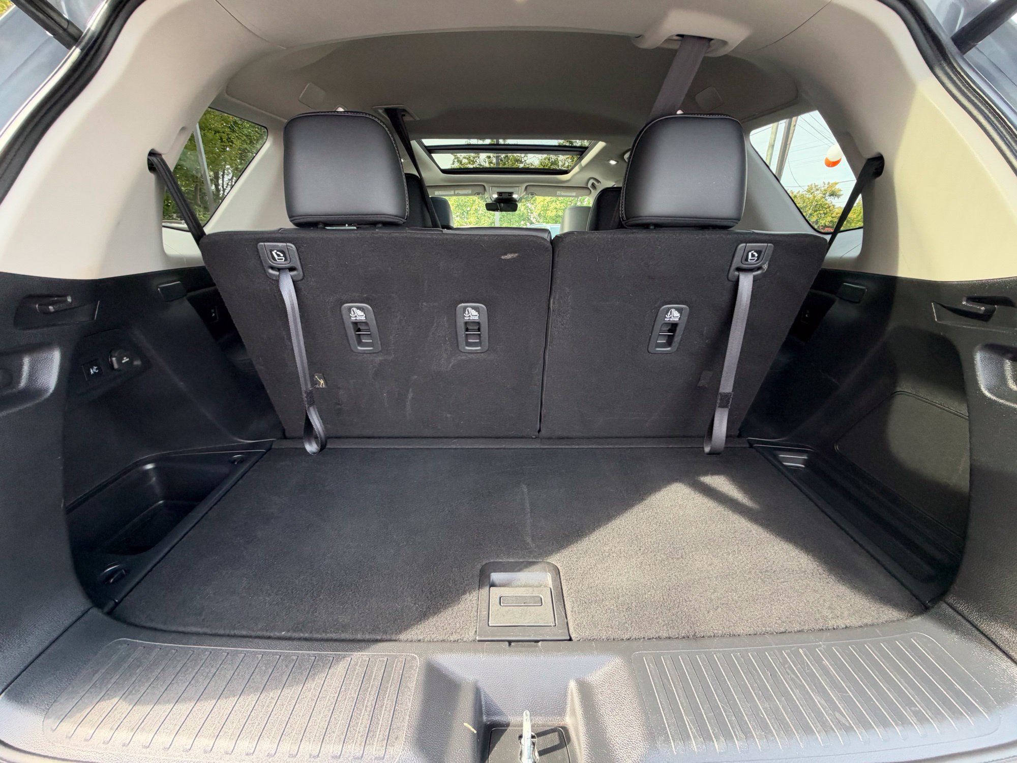 Used 2025 Honda Pilot Elite image 12