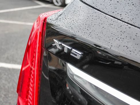 Used 2019 Cadillac XT5 AWD image 9