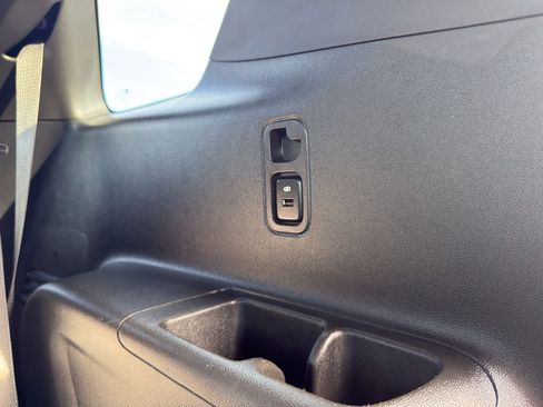 Used 2023 Chevrolet Traverse LT w/ LPO, Floor Liner Package image 36