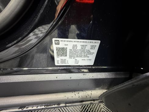 Used 2025 GMC Terrain Elevation AWD/4WD image 25