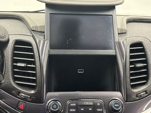Used 2016 Chevrolet Impala LT FWD image 21