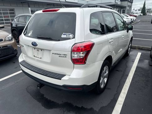 Used 2015 Subaru Forester 2.5i Premium AWD/4WD image 5