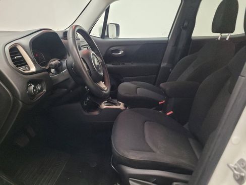 Used 2016 Jeep Renegade Latitude AWD/4WD image 17