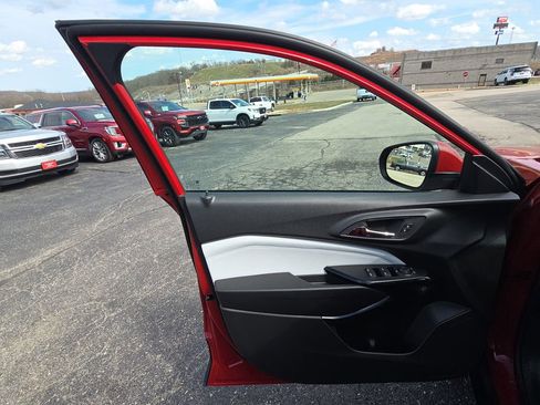 New 2026 Chevrolet Trax LT w/ Driver Confidence Package image 12