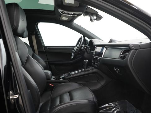 Used 2022 Porsche Macan GTS AWD/4WD image 13