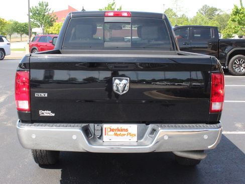 Used 2020 RAM 1500 Classic SLT w/ Luxury Group image 7