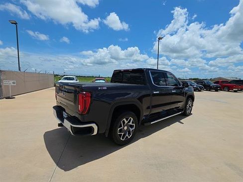 Used 2024 GMC Sierra 1500 SLT AWD/4WD image 7