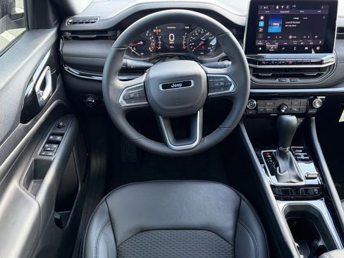 New 2026 Jeep Compass Latitude image 34