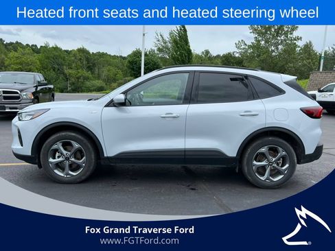 Used 2025 Ford Escape ST-Line Select AWD/4WD image 40