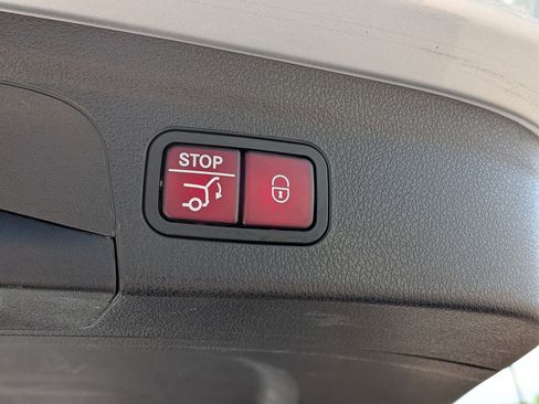 Certified 2023 Mercedes-Benz GLE 350 4MATIC image 33