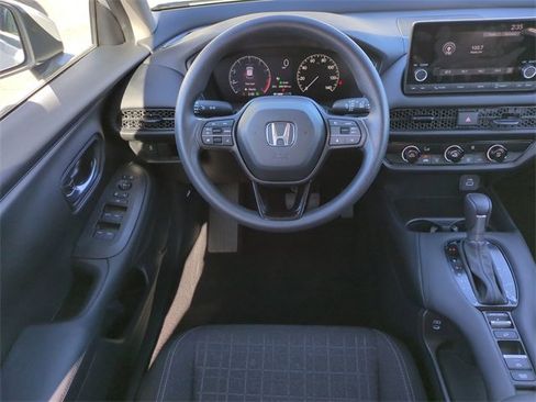 Used 2025 Honda HR-V LX image 17
