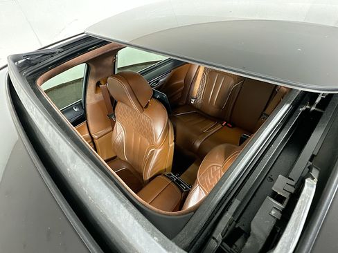 Used 2016 BMW 750i xDrive image 22