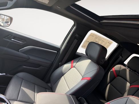 New 2026 Chevrolet Colorado Z71 w/ Technology Package image 14