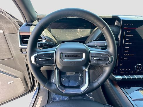 Used 2025 GMC Yukon Denali w/ Sun & Power Step Package RWD image 10
