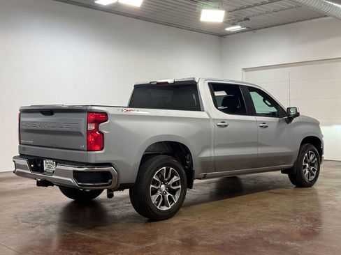 Used 2023 Chevrolet Silverado 1500 LT AWD/4WD image 4