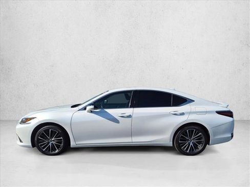 Used 2025 Lexus ES 300h w/ Premium Package FWD image 9