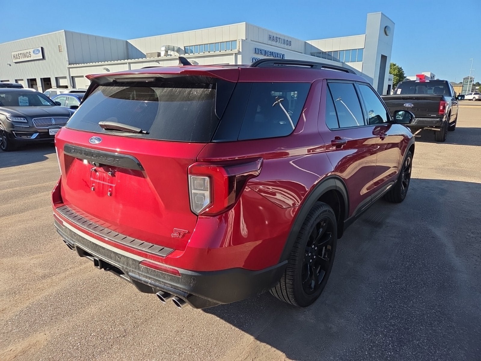 Used 2024 Ford Explorer ST w/ Equipment Group 401A AWD/4WD image 10