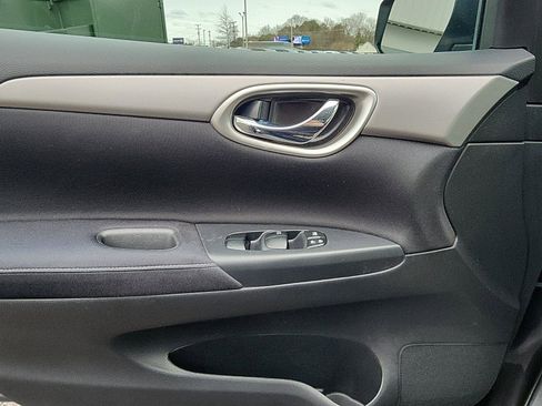 Used 2015 Nissan Sentra SV image 18