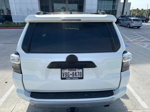 Used 2024 Toyota 4Runner TRD Off-Road Premium AWD/4WD image 8