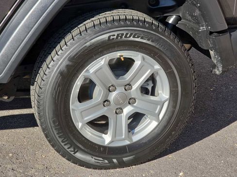 Used 2018 Jeep Wrangler Unlimited Sport S image 12