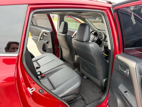 Used 2014 Toyota RAV4 Limited image 18