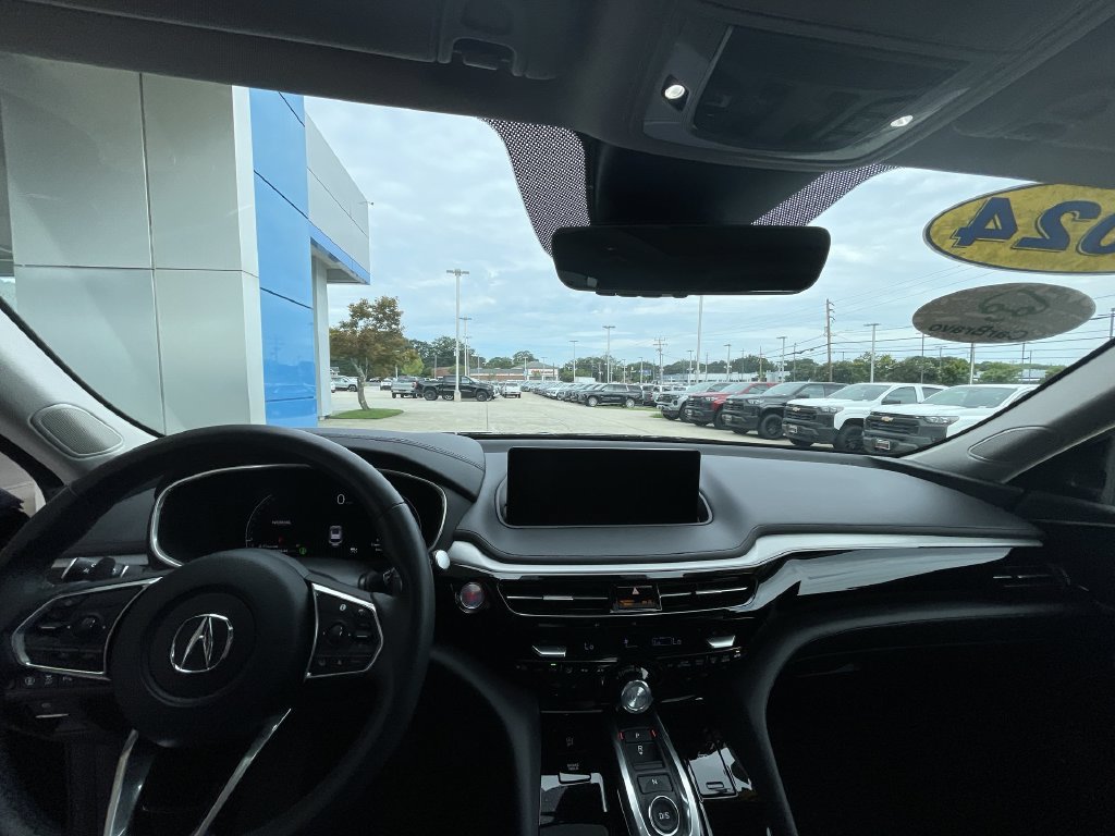 Used 2024 Acura MDX w/ Technology Package FWD image 11