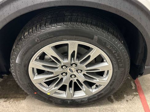 New 2026 Ford Explorer Active image 5