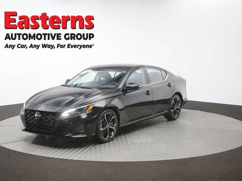 Used 2024 Nissan Altima 2.5 SR FWD image 55