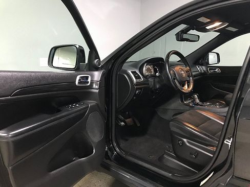 Used 2020 Jeep Grand Cherokee Laredo w/ Quick Order Package 2BN North AWD/4WD image 9
