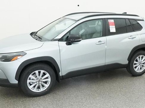 New 2026 Toyota Corolla Cross LE image 2